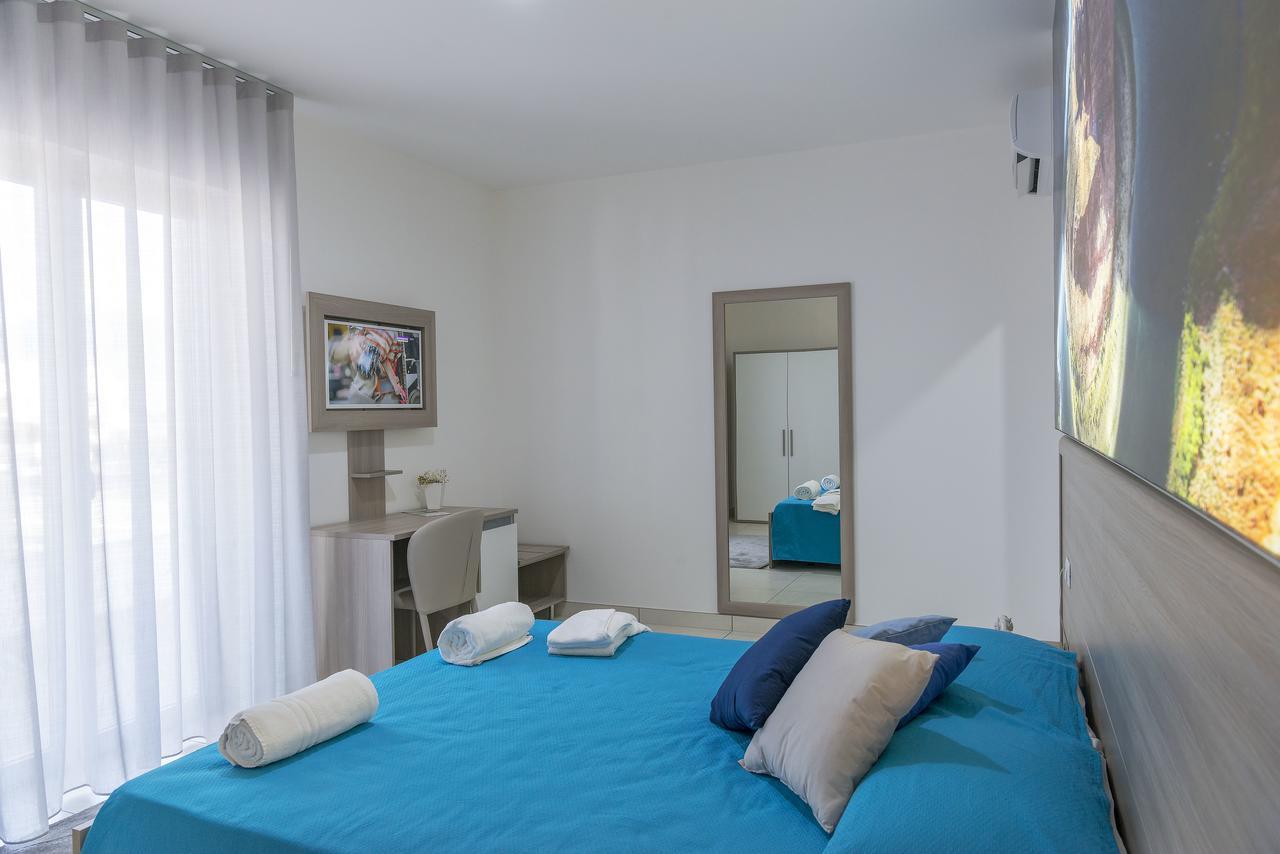 סקפאטי Hotel America מראה חיצוני תמונה