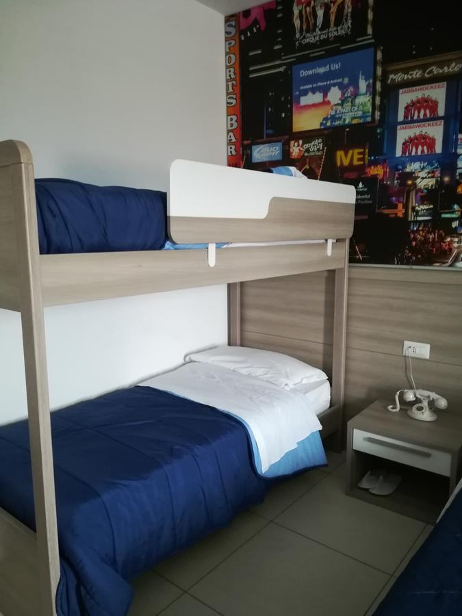 סקפאטי Hotel America מראה חיצוני תמונה