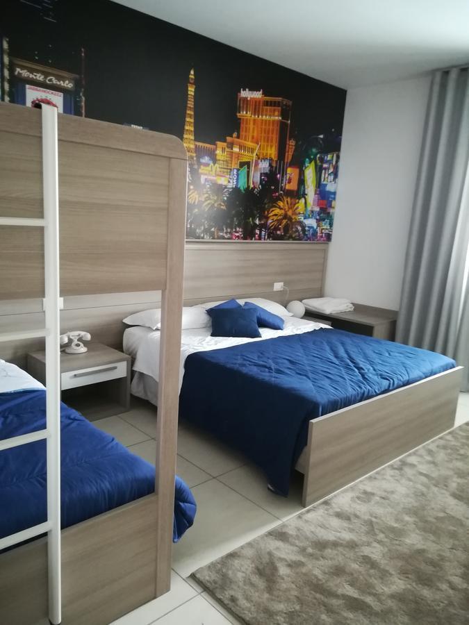 סקפאטי Hotel America מראה חיצוני תמונה